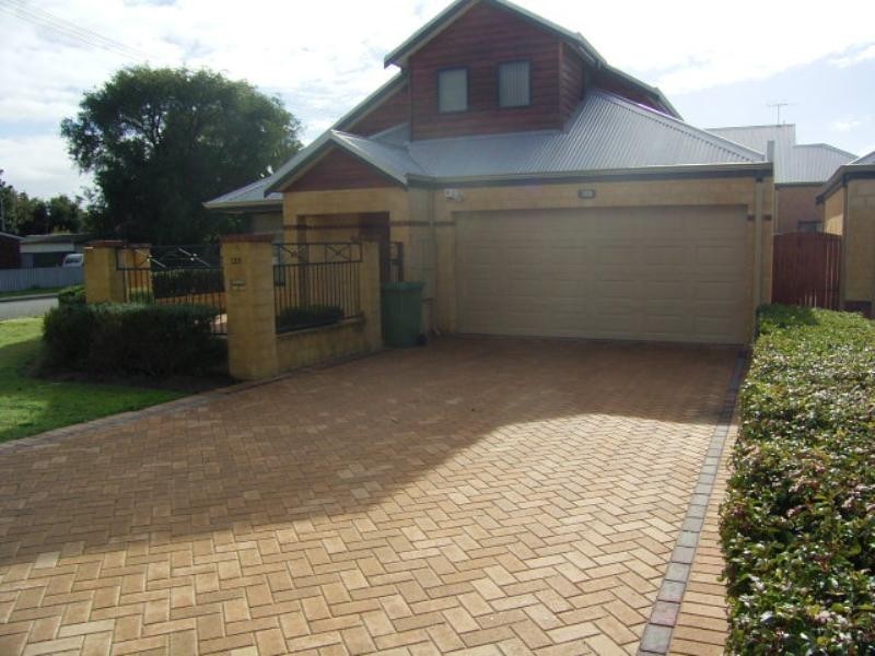 129 Knutsford Avenue, Rivervale WA 6103