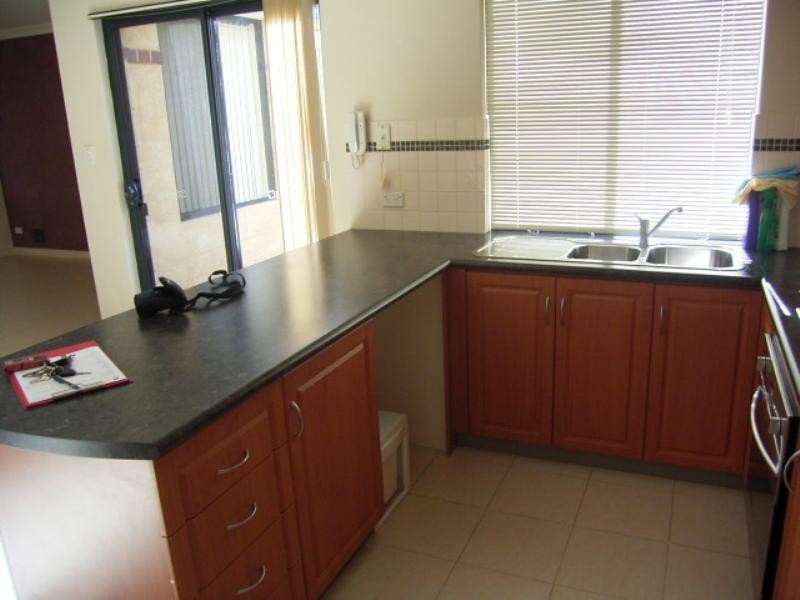 129 Knutsford Avenue, Rivervale WA 6103