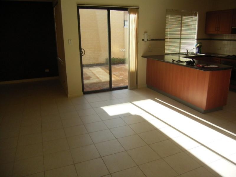 129 Knutsford Avenue, Rivervale WA 6103