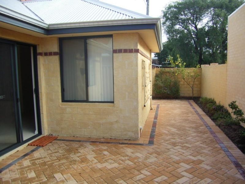 129 Knutsford Avenue, Rivervale WA 6103