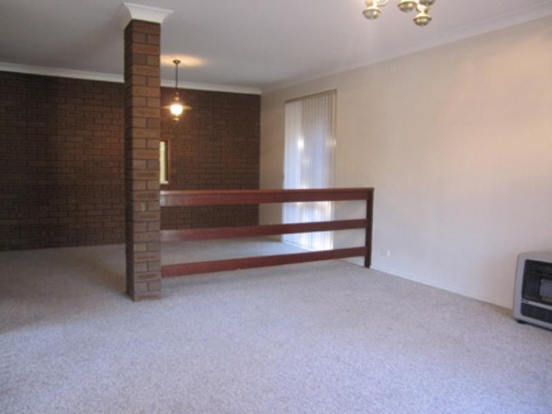 4 Cockram Place, Beechboro WA 6063