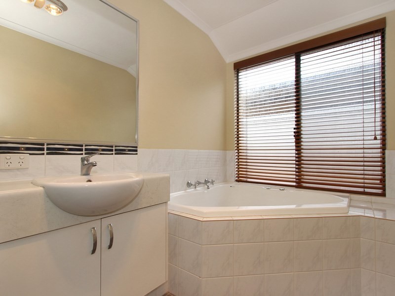 243 Bennett Springs Drive, Beechboro WA 6063