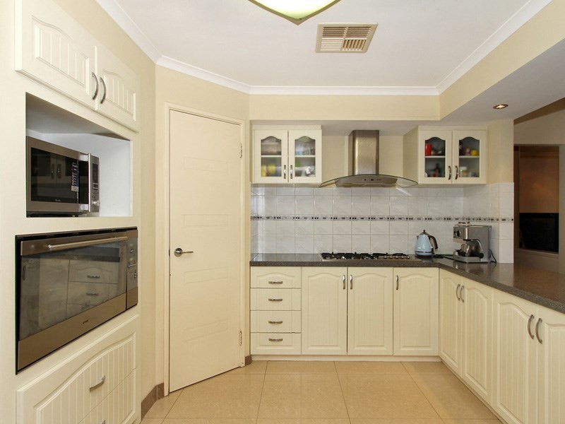 243 Bennett Springs Drive, Beechboro WA 6063