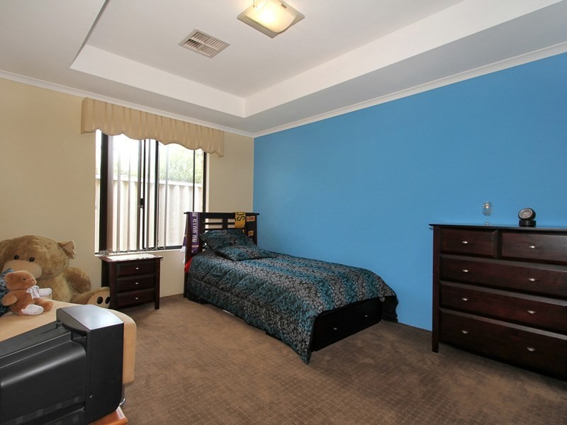 243 Bennett Springs Drive, Beechboro WA 6063