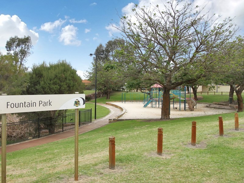 243 Bennett Springs Drive, Beechboro WA 6063