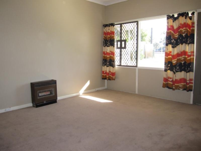 9 Altone Road, Lockridge WA 6054