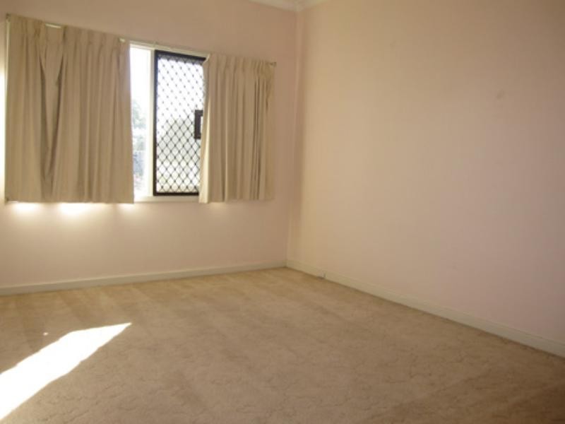 9 Altone Road, Lockridge WA 6054