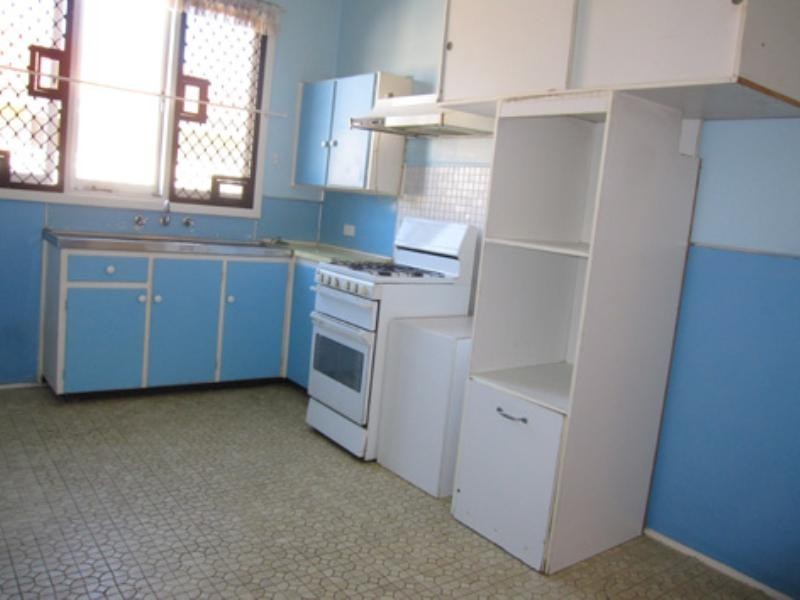 9 Altone Road, Lockridge WA 6054