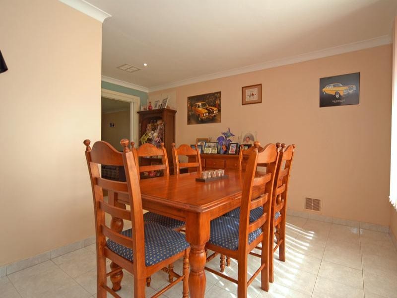 2 Satelite Retreat, Kiara WA 6054