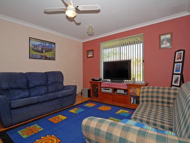 2 Satelite Retreat, Kiara WA 6054