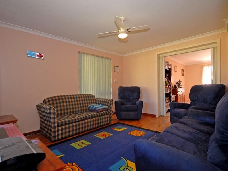 2 Satelite Retreat, Kiara WA 6054