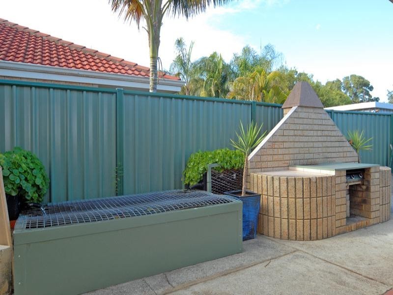 2 Satelite Retreat, Kiara WA 6054