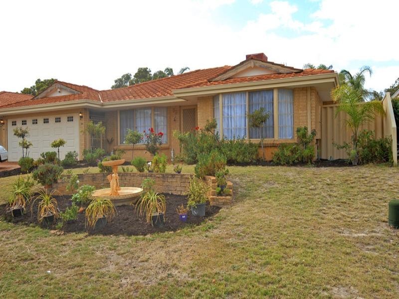 33 Roseheath Boulevard, Kiara WA 6054