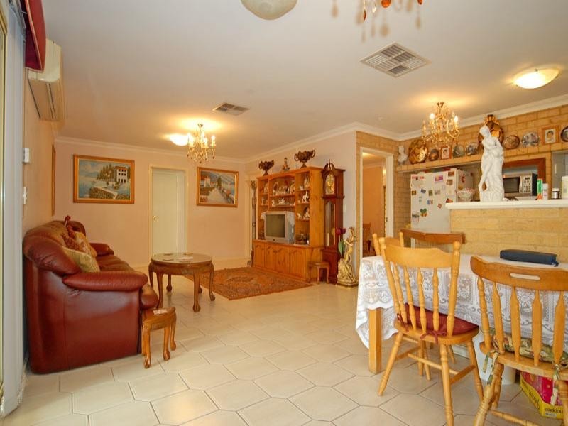 33 Roseheath Boulevard, Kiara WA 6054