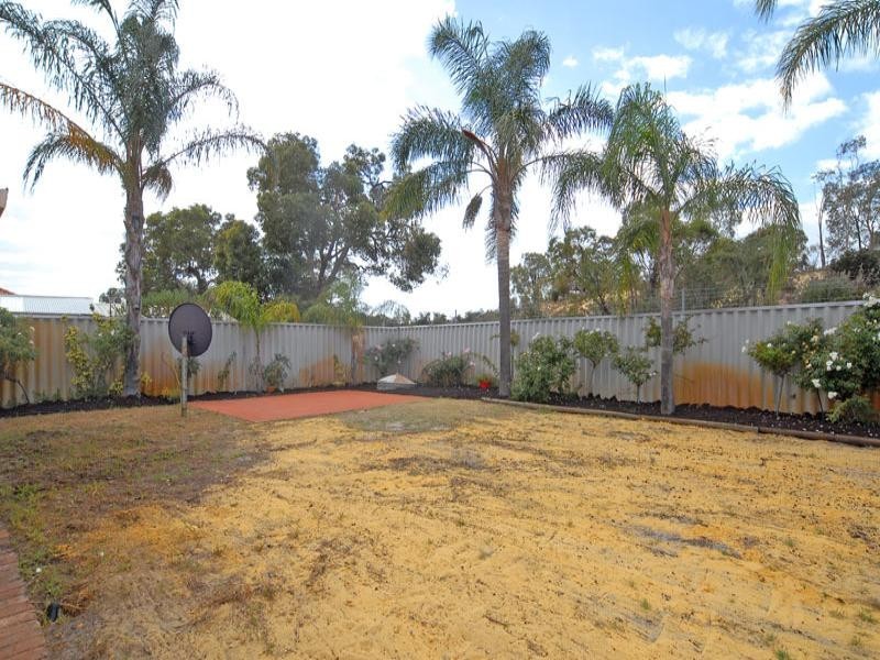 33 Roseheath Boulevard, Kiara WA 6054