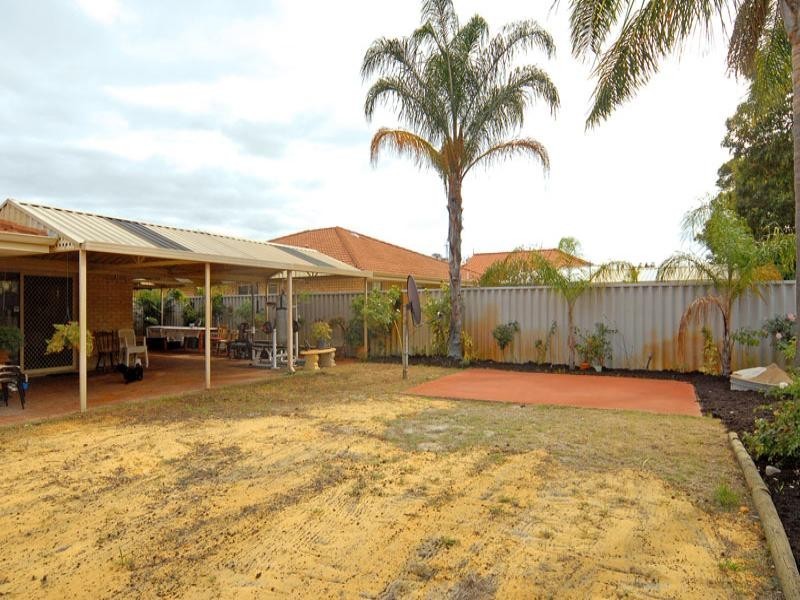 33 Roseheath Boulevard, Kiara WA 6054