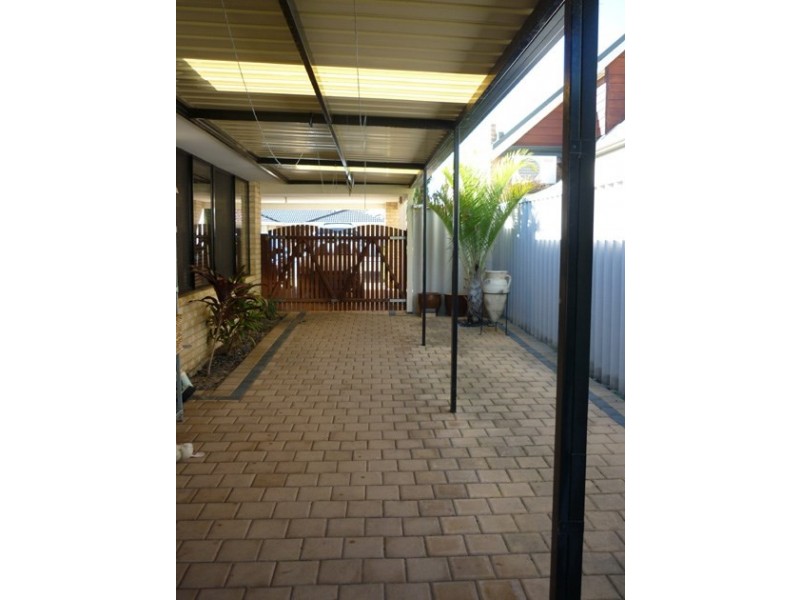 2 Sun Place, Beechboro WA 6063