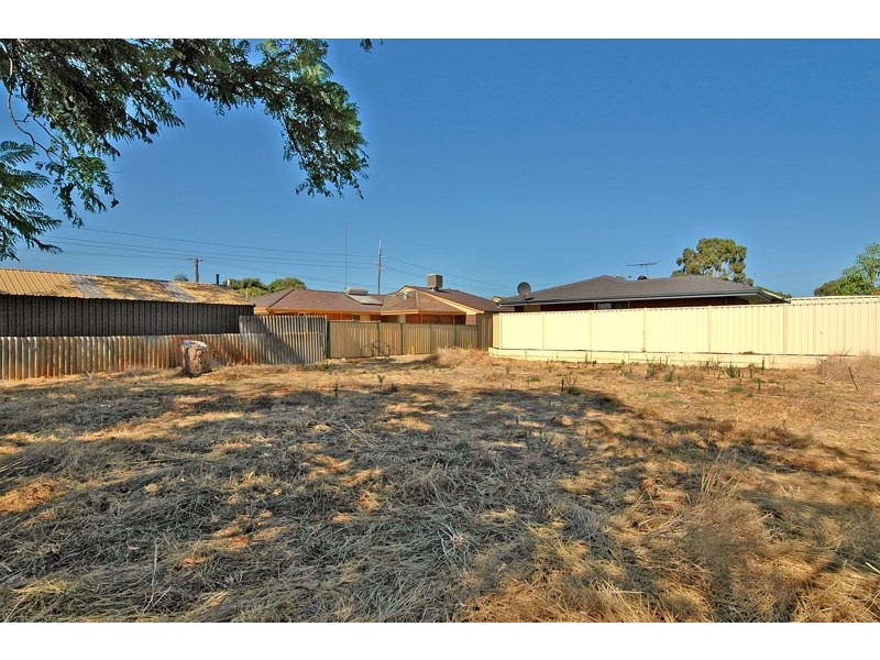 4a Rosmead Avenue, Beechboro WA 6063