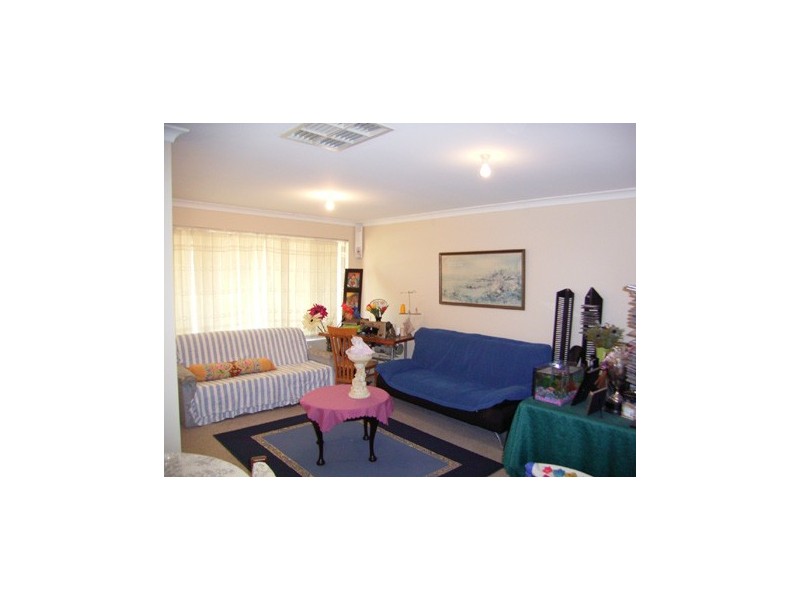 2 Viola Place, Beechboro WA 6063