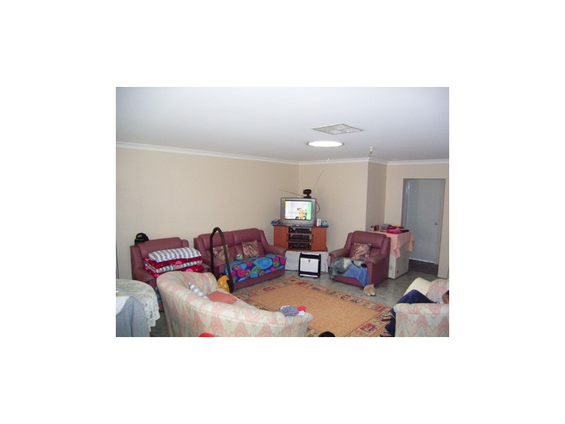 2 Viola Place, Beechboro WA 6063