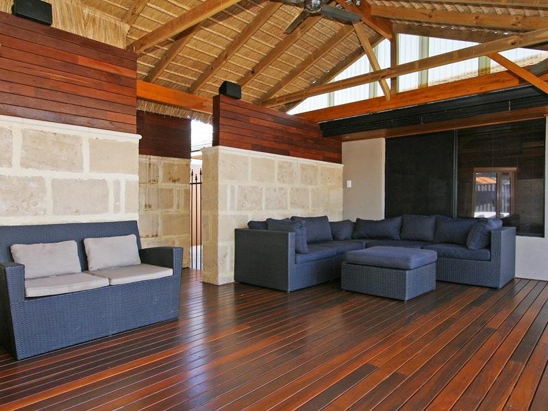 10 Simla Place, Caversham WA 6055