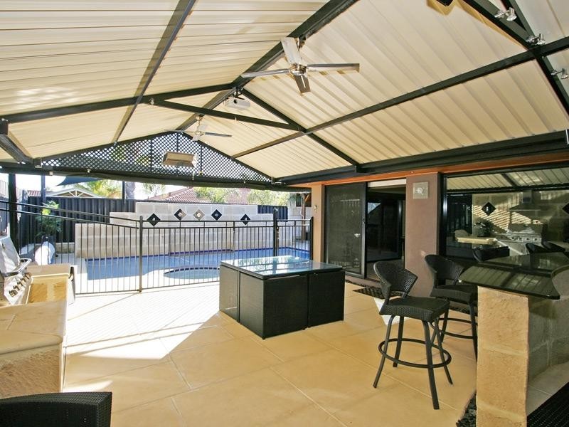 10 Simla Place, Caversham WA 6055