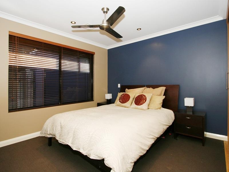 10 Simla Place, Caversham WA 6055