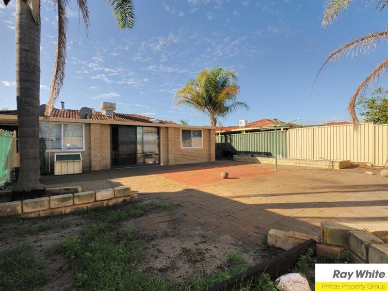 4 Knoll Place, Kiara WA 6054