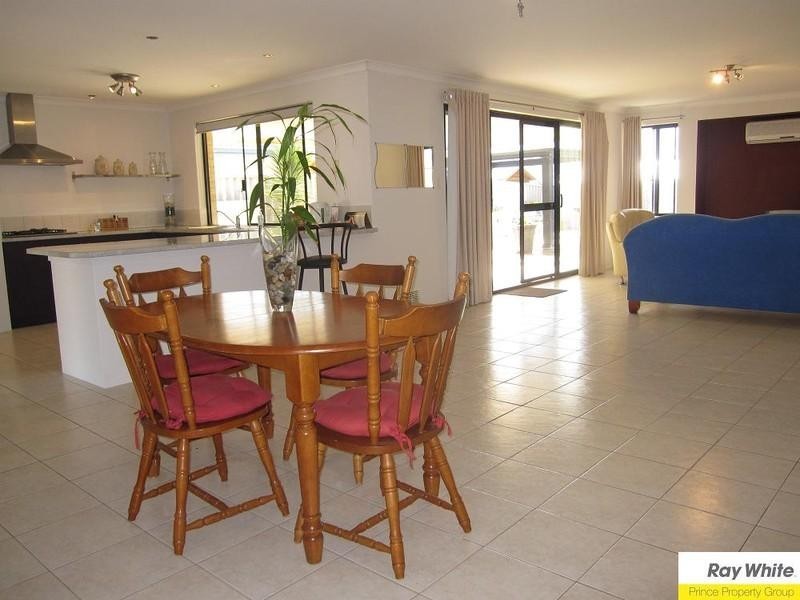 30 Albatross Loop, Beechboro WA 6063