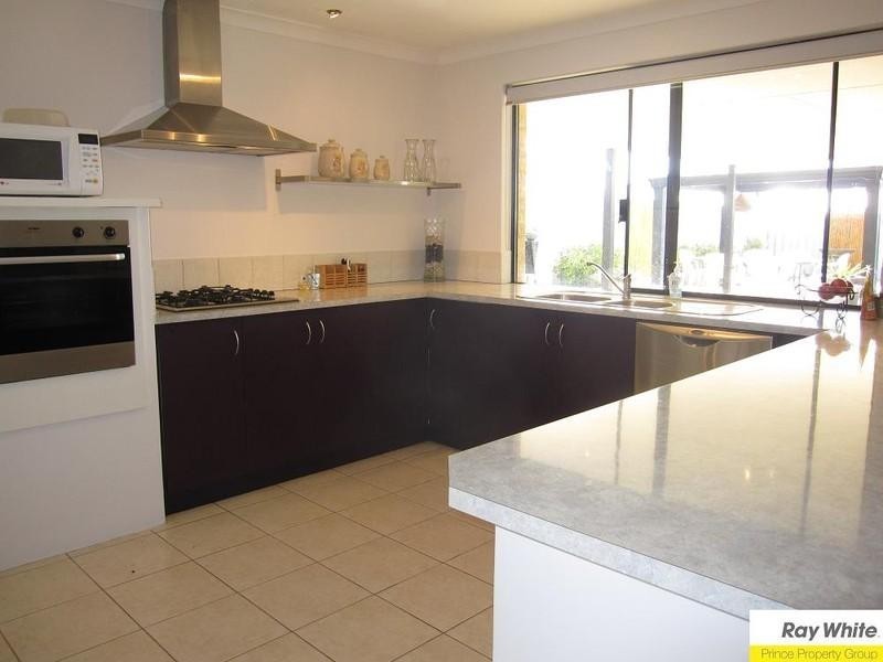 30 Albatross Loop, Beechboro WA 6063