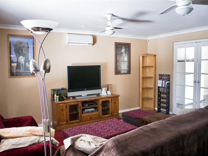 10 Mekong Place, Beechboro WA 6063
