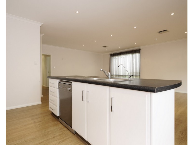 32a Foyle Road, Bayswater WA 6053