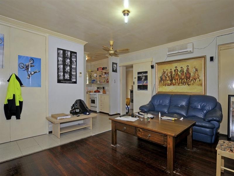 27 Mann Way, Bassendean WA 6054