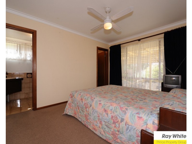 11 Dean Place, Lockridge WA 6054