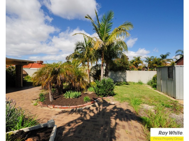 11 Dean Place, Lockridge WA 6054