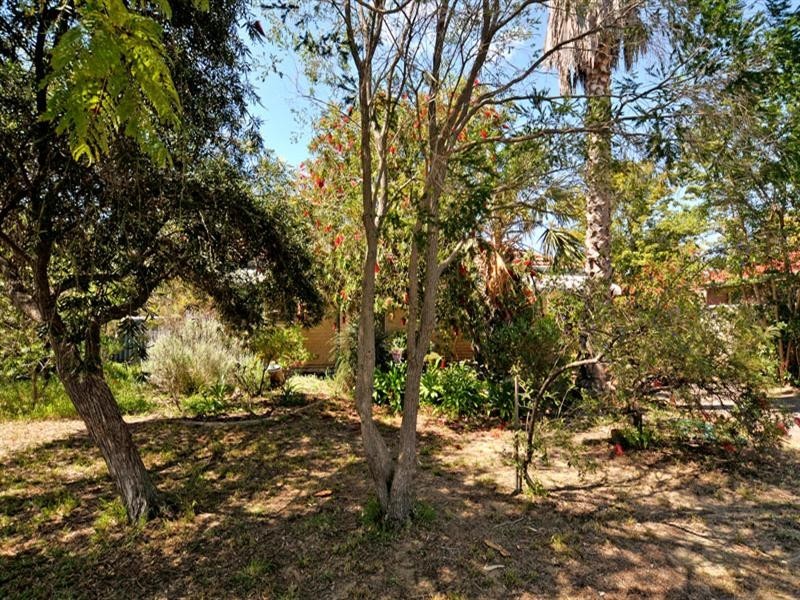 12 Sturtridge Road, Lockridge WA 6054