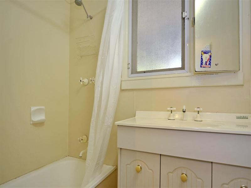 12 Sturtridge Road, Lockridge WA 6054