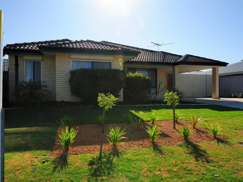 91 Bennett Street, Caversham WA 6055