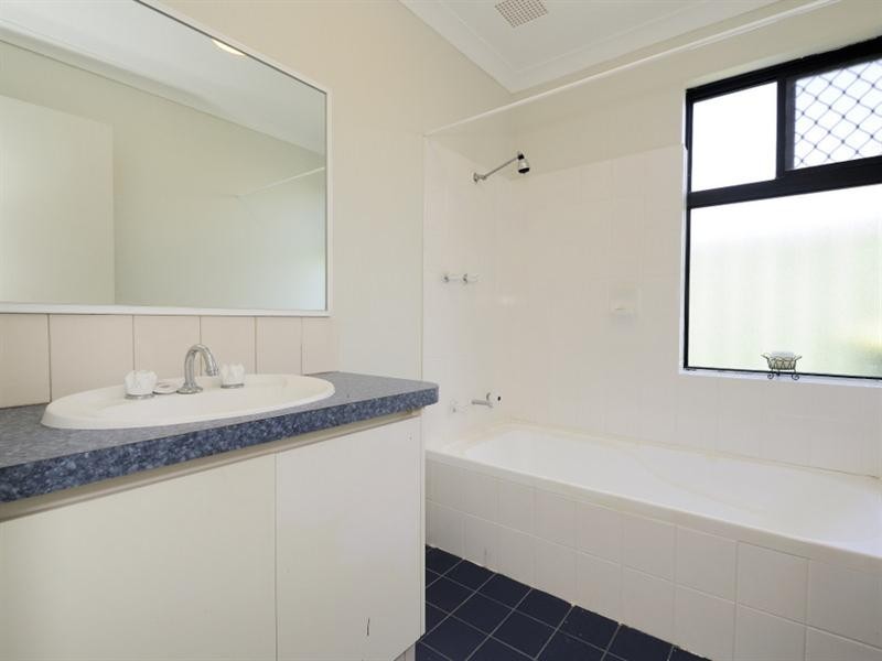 91 Bennett Street, Caversham WA 6055