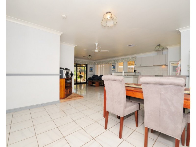 33 St Lawrence Drive, Beechboro WA 6063