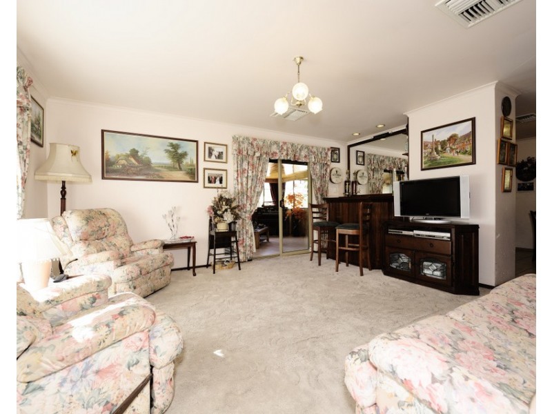 80 Barlee Way, Beechboro WA 6063