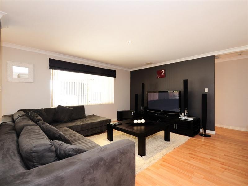 16 Turnstone Glade, Beechboro WA 6063