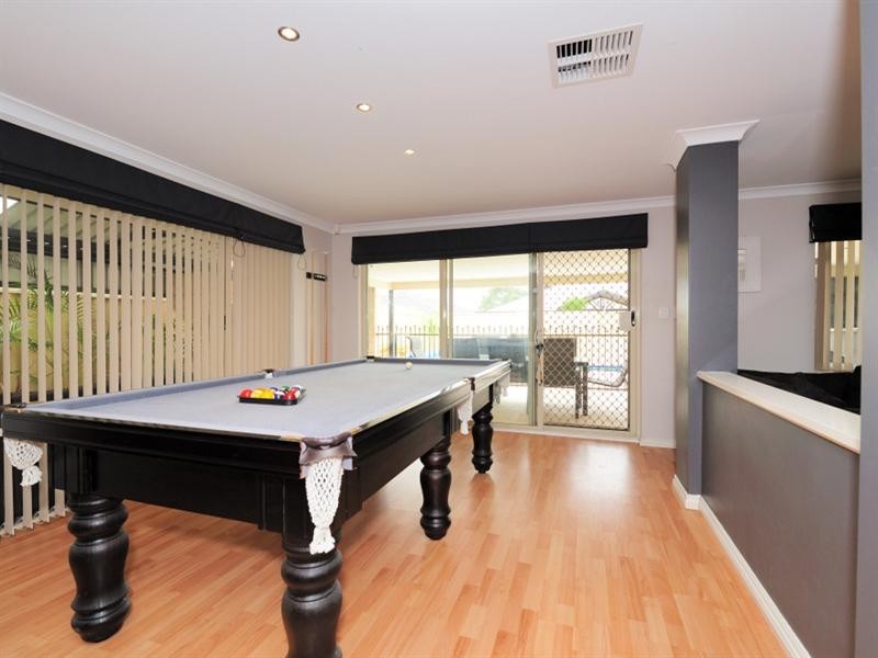 16 Turnstone Glade, Beechboro WA 6063