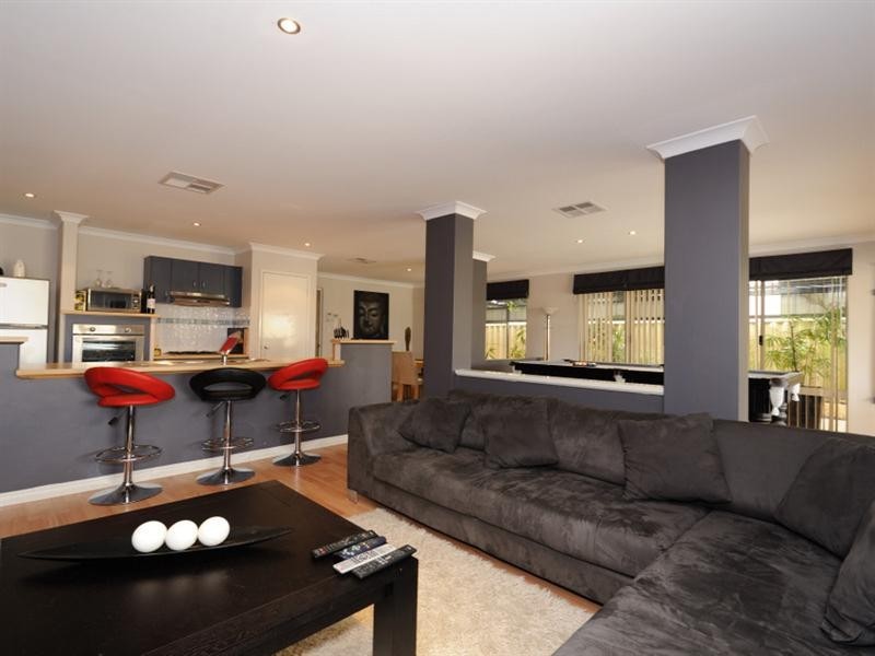 16 Turnstone Glade, Beechboro WA 6063