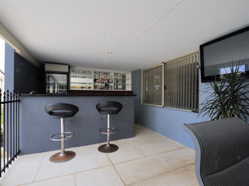 16 Turnstone Glade, Beechboro WA 6063