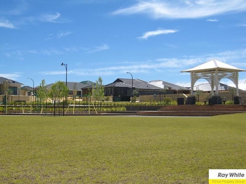 2 Delaney Road, Aveley WA 6069