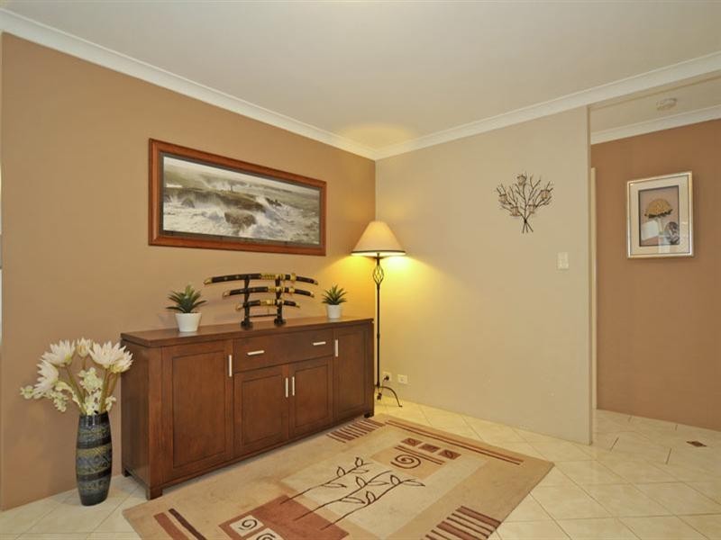 14 Hillwater Prom, Beechboro WA 6063