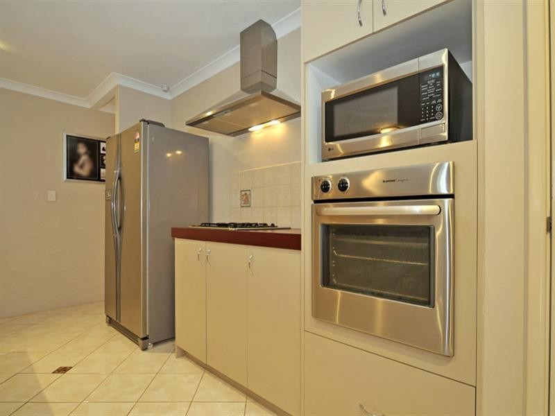 14 Hillwater Prom, Beechboro WA 6063
