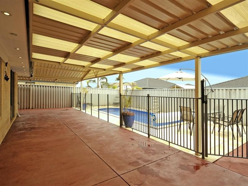 14 Hillwater Prom, Beechboro WA 6063