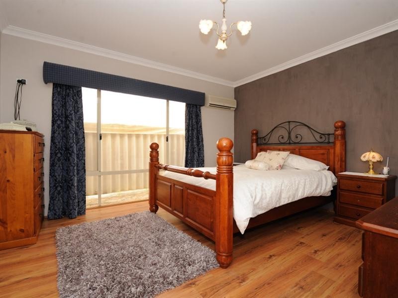 4 Sun Place, Beechboro WA 6063